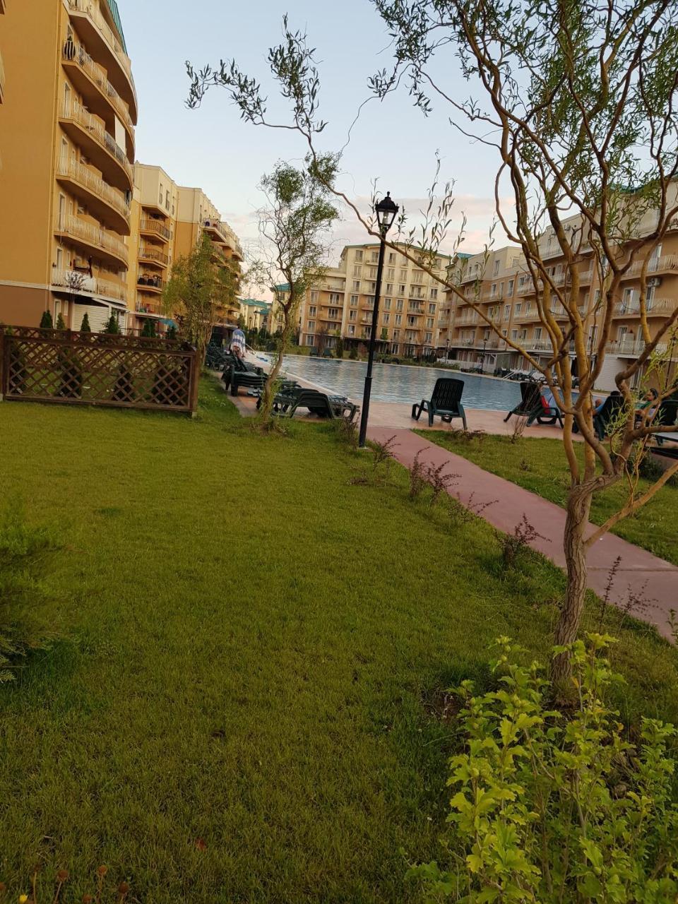 Modern Apartment With Pool In North Bucharest Cretuleasca Zewnętrze zdjęcie